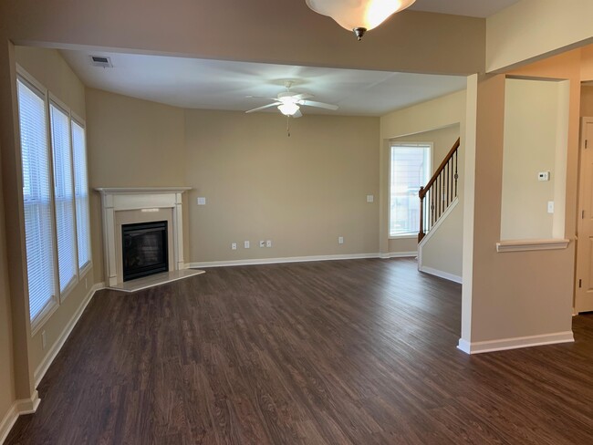 Photo - 5990 Crestwick Wy House