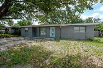 Building Photo - 2026 Windsor Way