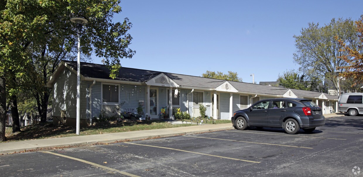 Arbor Hill Apartments Maryland Heights Mo Apartments Com