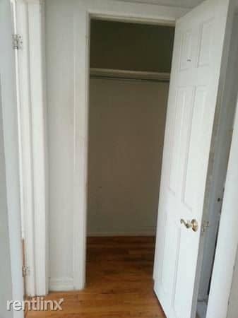 Building Photo - 1 br, 1 bath Apartment - 5101 Snyder Ave