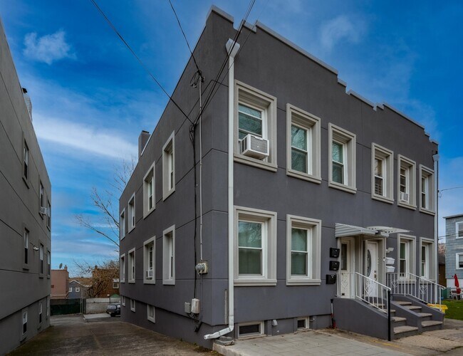 14 Burdette Pl, Fairview, NJ 07022 Condo for Rent in Fairview, NJ