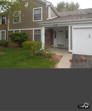 Building Photo - 218 Hawthorne Ct