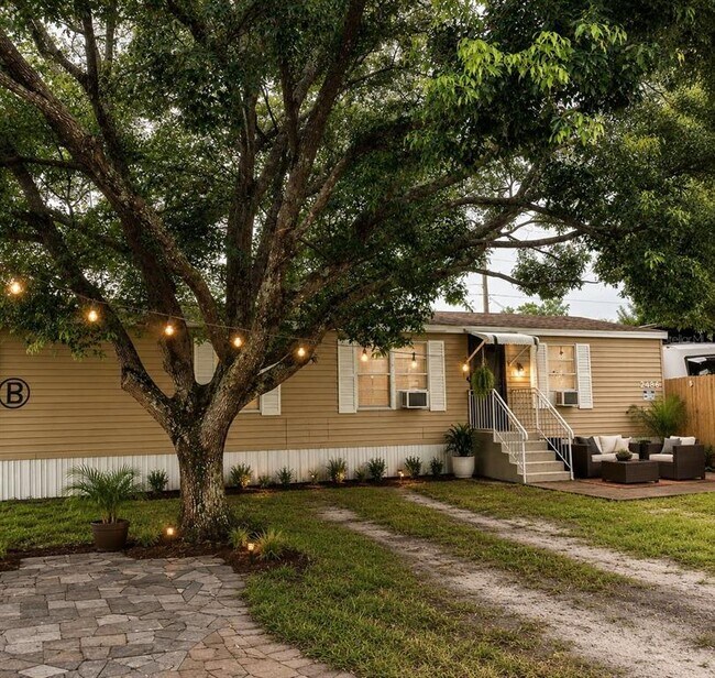 Foto del edificio - 7494 Charlin Pkwy
