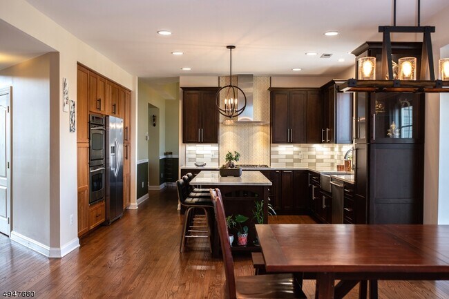 Foto del edificio - 8 Providence Dr