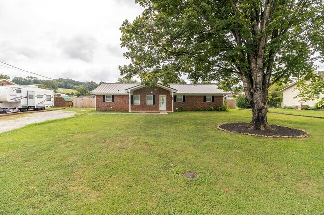 Foto del edificio - 2821 Vicksburg Ln