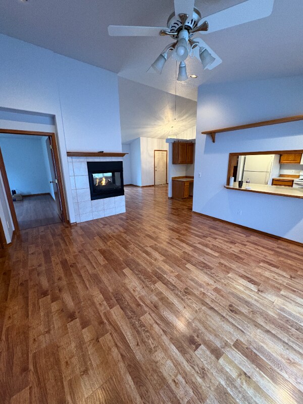 Foto del edificio - 2120 W Hogan St