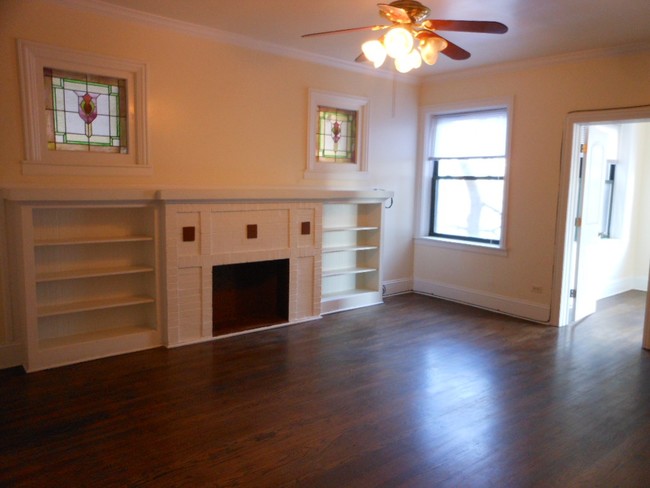 Building Photo - 5038 N Kimball Ave