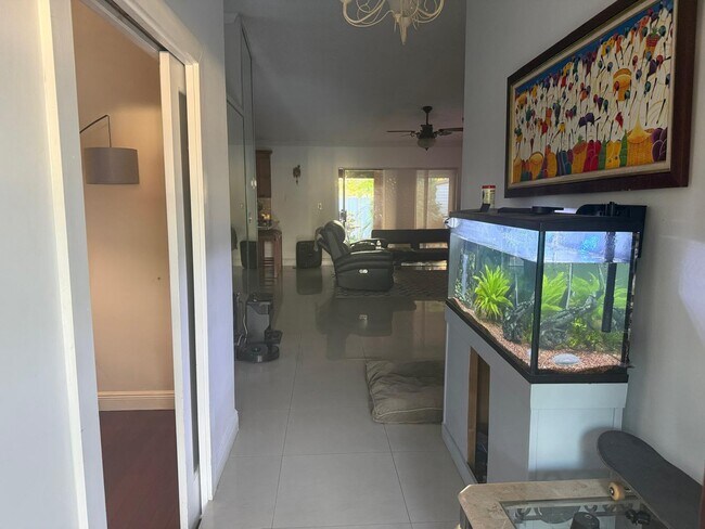 Foto del edificio - 9872 SW 145th Pl