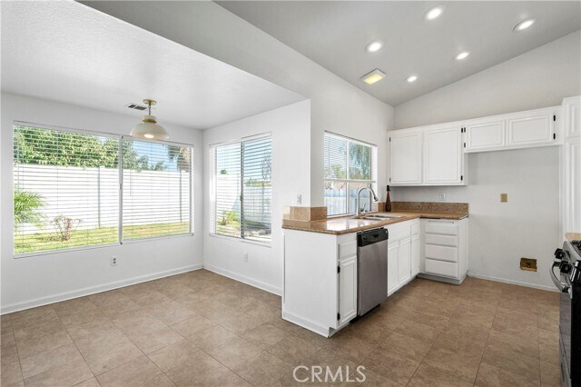 Building Photo - 24926 Regis Ct