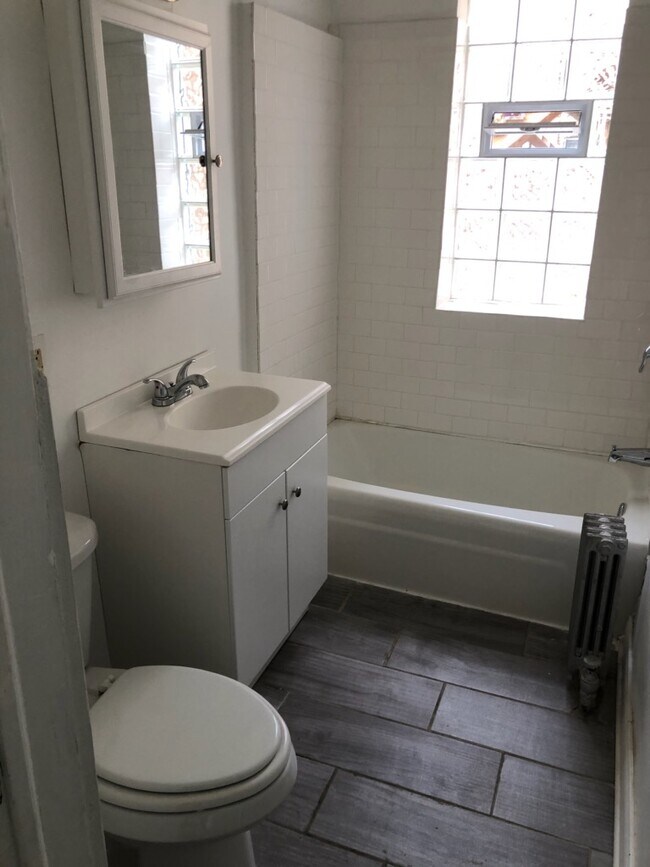 Completely Renovated Bathroom - 5112 S Woodlawn Ave