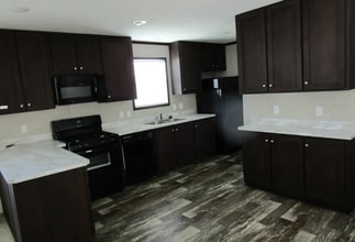 Building Photo - 415 Deerfield Ln