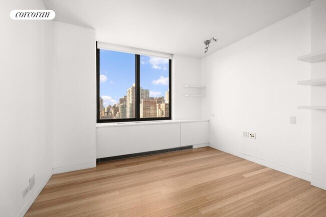 Foto del edificio - 300 E 85th St