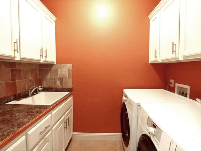 Building Photo - Spacious Duplex In Cape Girardeau