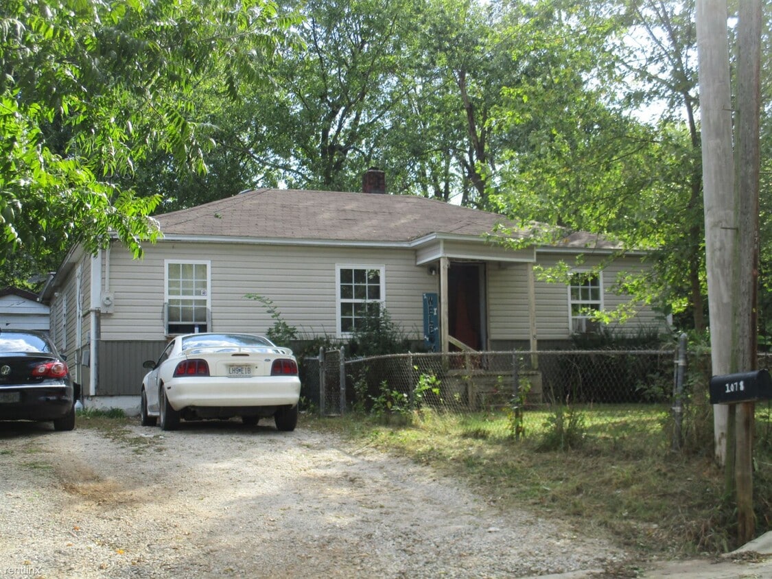 Primary Photo - 4 br, 2 bath House - 1078 S Main Ave