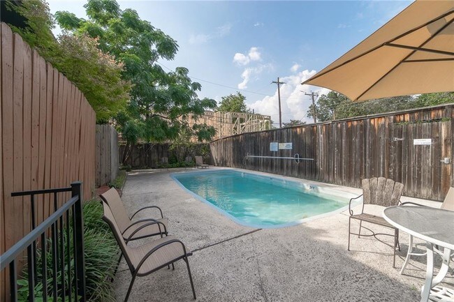 Foto del edificio - 3103 Wycliff Ave