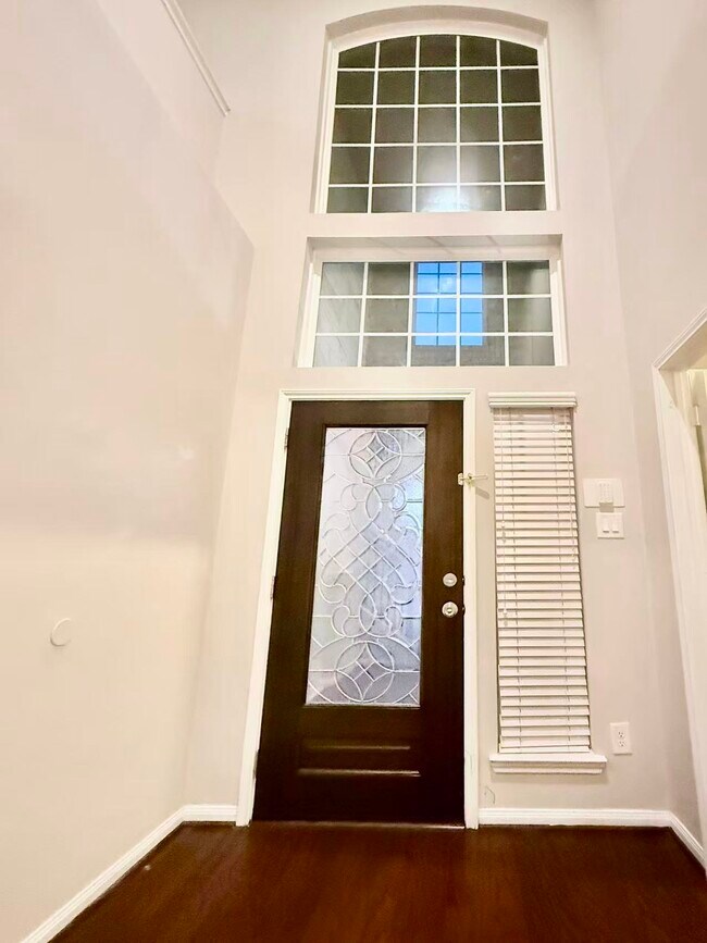 Foto del edificio - 24323 Marcello Lakes Dr