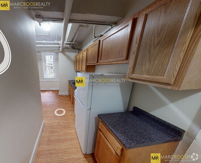 Building Photo - 15 Boylston St