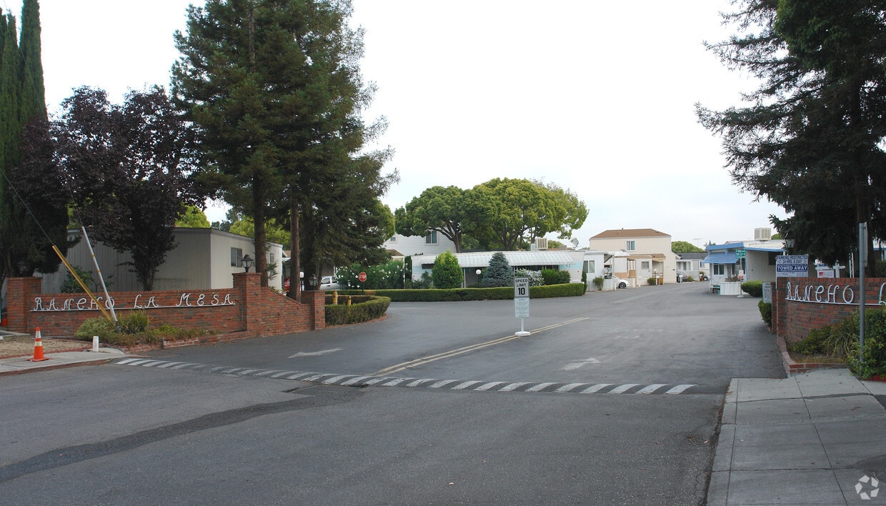 Primary Photo - Rancho La Mesa