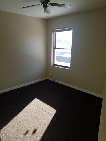 Building Photo - 105 Grand St