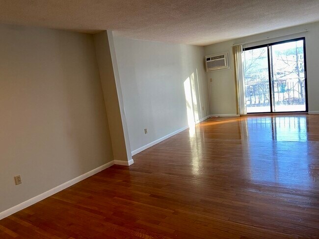 Foto del edificio - 307 Pawtucket Blvd