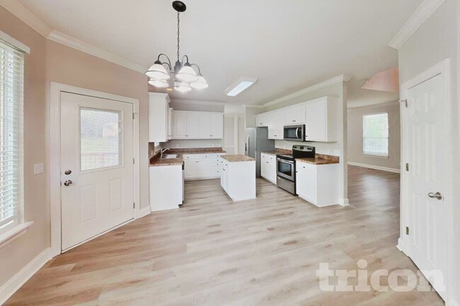 Building Photo - 1705 Walden Ct