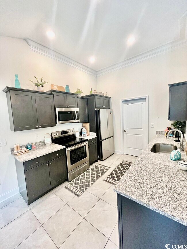 Foto del edificio - 328 Blue Rock Dr