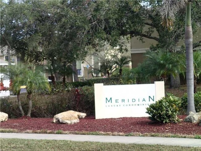 Building Photo - Ground floor 2bed/2bath ,water included,  in the heart of Carrollwood
