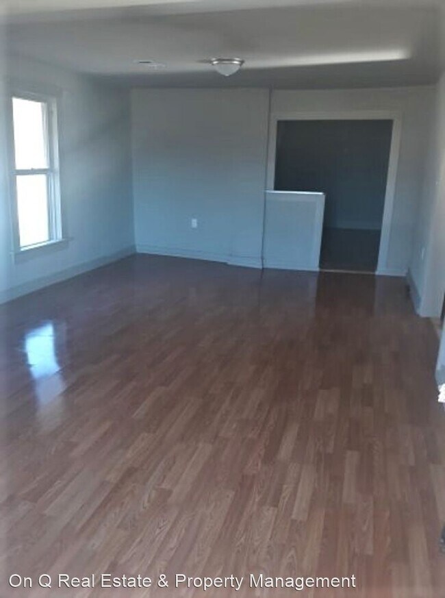 Building Photo - 3 br, 1 bath House - 816 N. Church