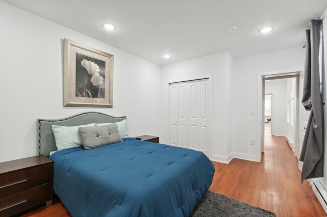 Unit 2 Bedroom - 1511 W Erie Ave
