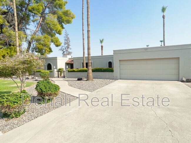 Building Photo - 12 E Seminole Dr