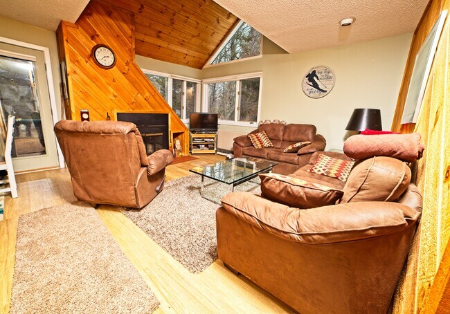 Foto del edificio - 1 Mountain Brook Way