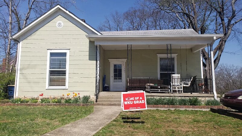 Primary Photo - 1357 Park St