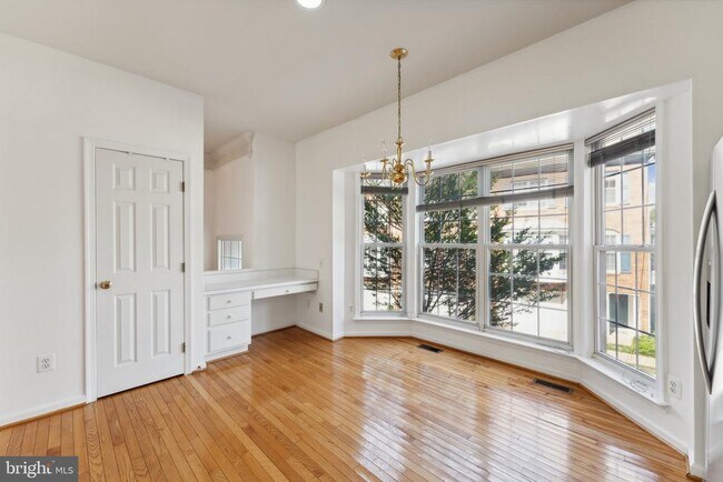 Foto del edificio - 7727 Heritage Woods Way