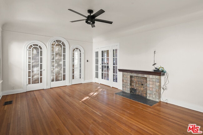 Foto del edificio - 1815 Grace Ave