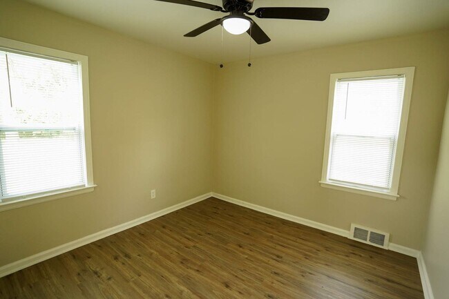 Foto del edificio - Fully Renovated 3-Bedroom Home – Move-In R...