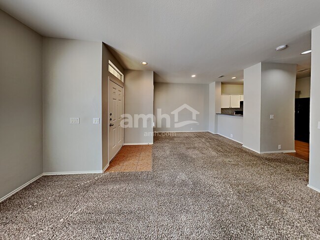 Building Photo - 2212 Glacier Park Ln