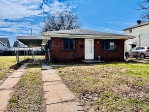 Building Photo - 1217 Tecumseh St