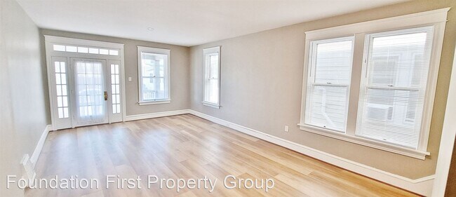 Building Photo - 3 br, 1.5 bath House - 13 E Granger Street