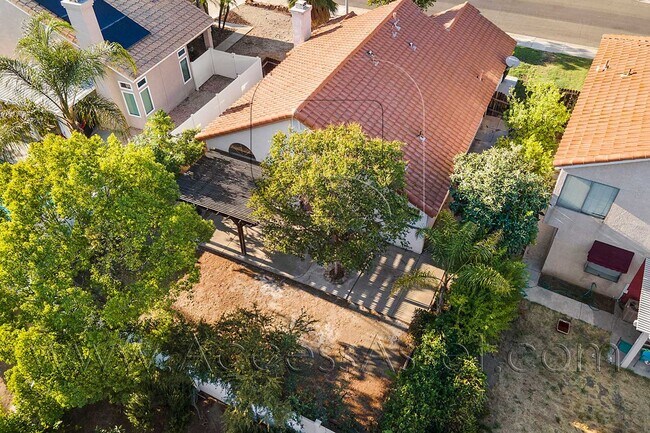 Foto del edificio - Beautifully Single Story 3 Bed/2 Bath Home...