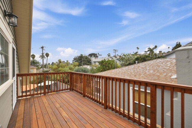 Private deck - 4720 Del Monte Ave
