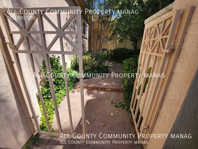 Foto del edificio - 55+ Home in The Colony at Cal Oaks 2 bedro...