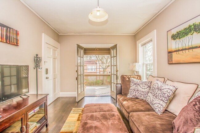 Foto del edificio - Charming 2 bed/1 bath in Poncey Highlands!