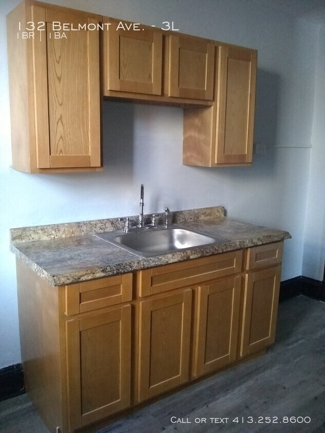 Primary Photo - 132 Belmont Ave