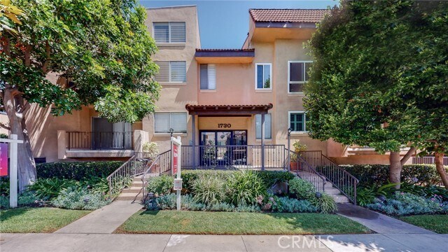 Primary Photo - 1730 Camden Ave