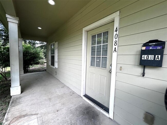 Building Photo - 408 Nelray Blvd