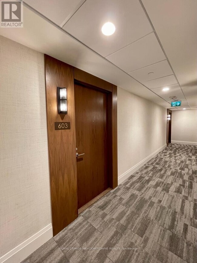 Photo du bâtiment - 1050 Main St E