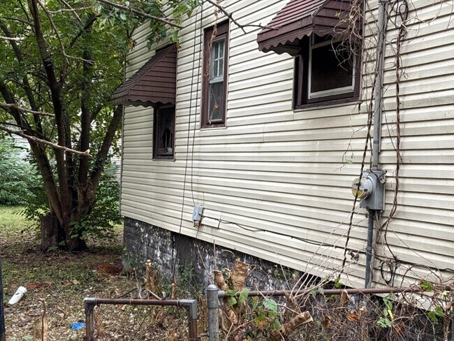 Building Photo - 1422 N 54th St