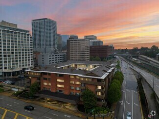 Building Photo - 250 S Brentwood Blvd