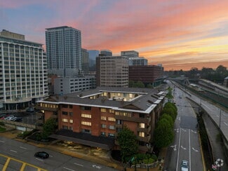 Building Photo - 250 S Brentwood Blvd
