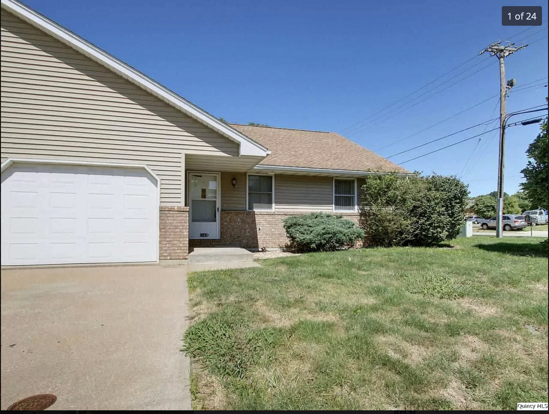 Primary Photo - 1141 Kochs Ln